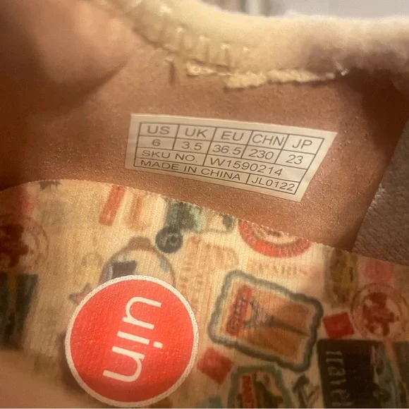 UIN Cream and Gray Sneakers - Picture 6 of 9